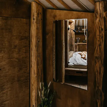 Jurta A Duna-parton * Zebegény