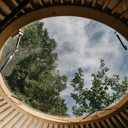 Jurta A Duna-parton * Zebegény