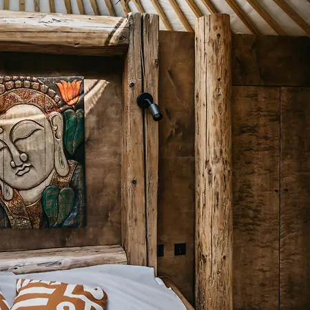 Luxury tent Jurta A Duna-parton *